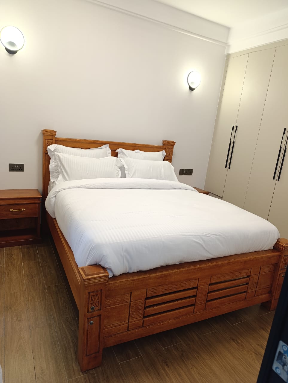 Meltonia Luxury Suites by Extended Stays 0