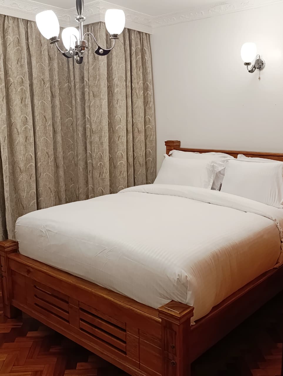 Meltonia Luxury Suites by Extended Stays 1